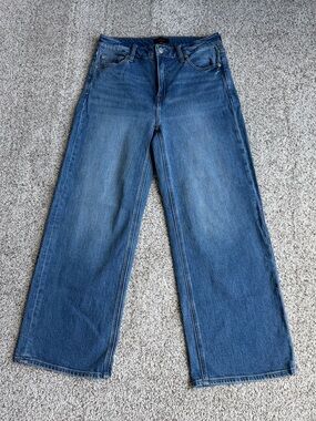 Quince Wide Leg Flare Jeans in Medium Blue Wash